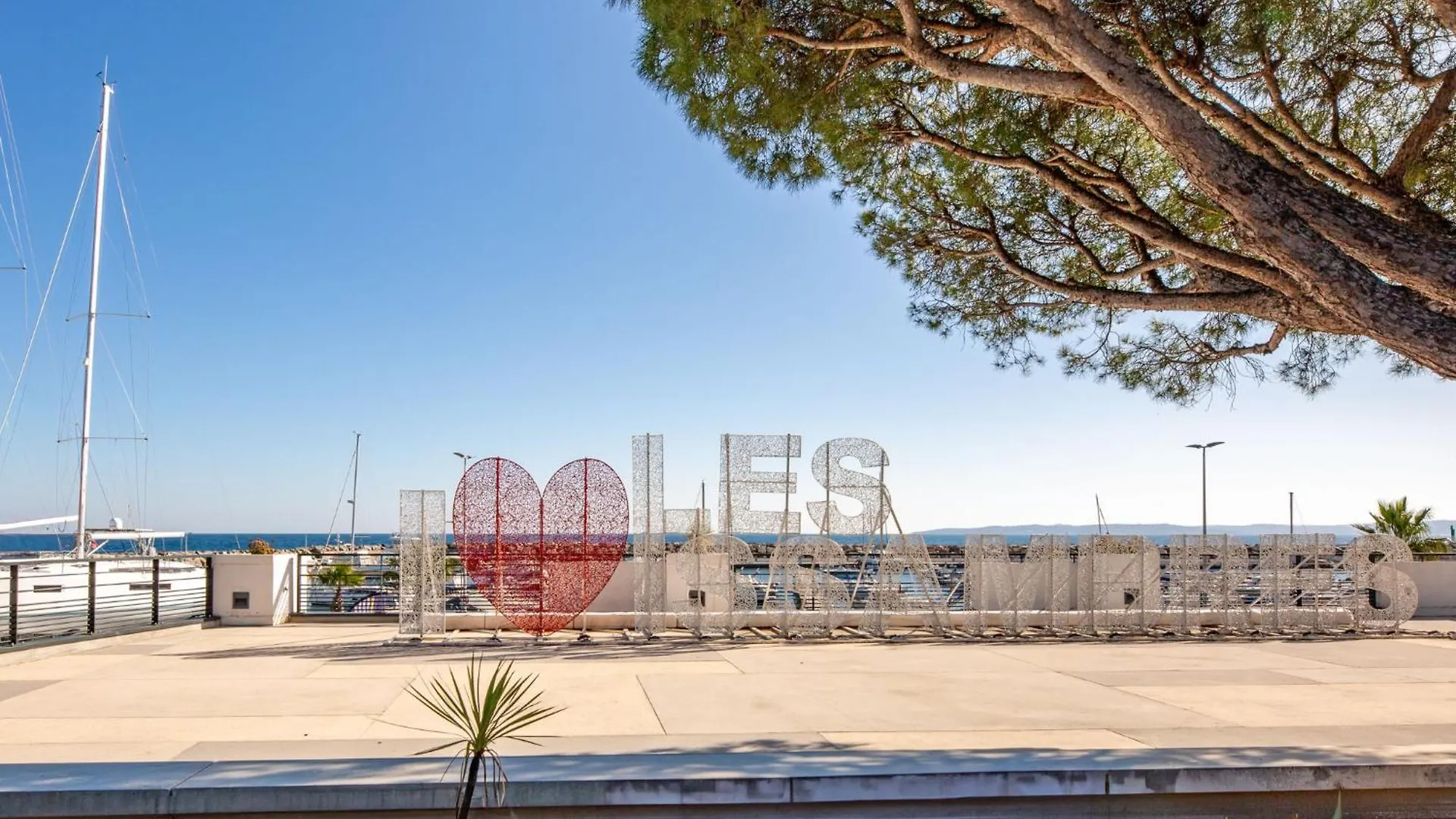 Apartment Le Domaine De La Gaillarde-16 By Interhome Les Issambres